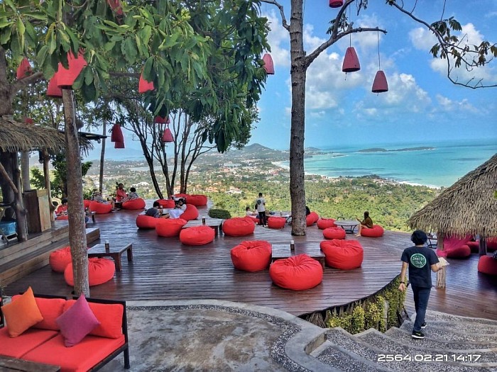 The jung club samui ร้านอาหารบนภูเขา